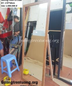 Gương soi có chân đẹp di chuyển được Mã F5 Gỗ Vàng