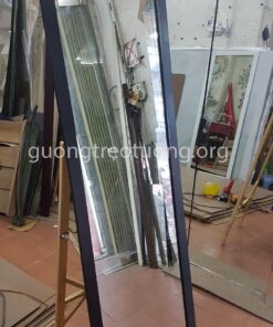 Gương có chân tựa mã F5 đen