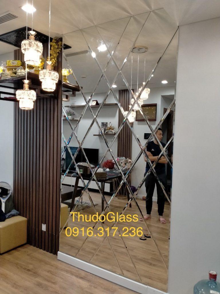 Gương ghép dán tường phòng khách Gương ghép dán tường phòng khách