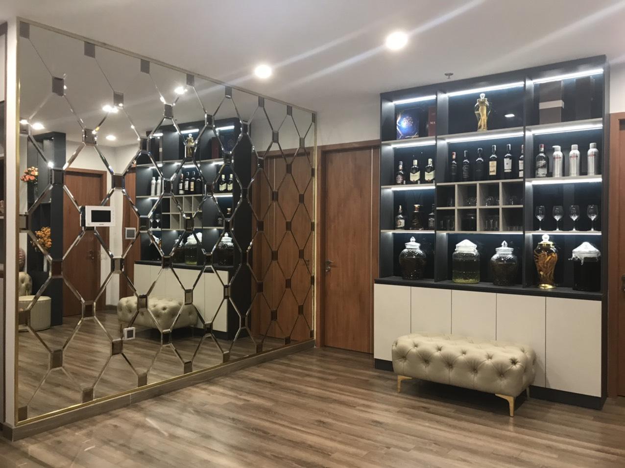 Gương ghép trang trí tường phòng khách
