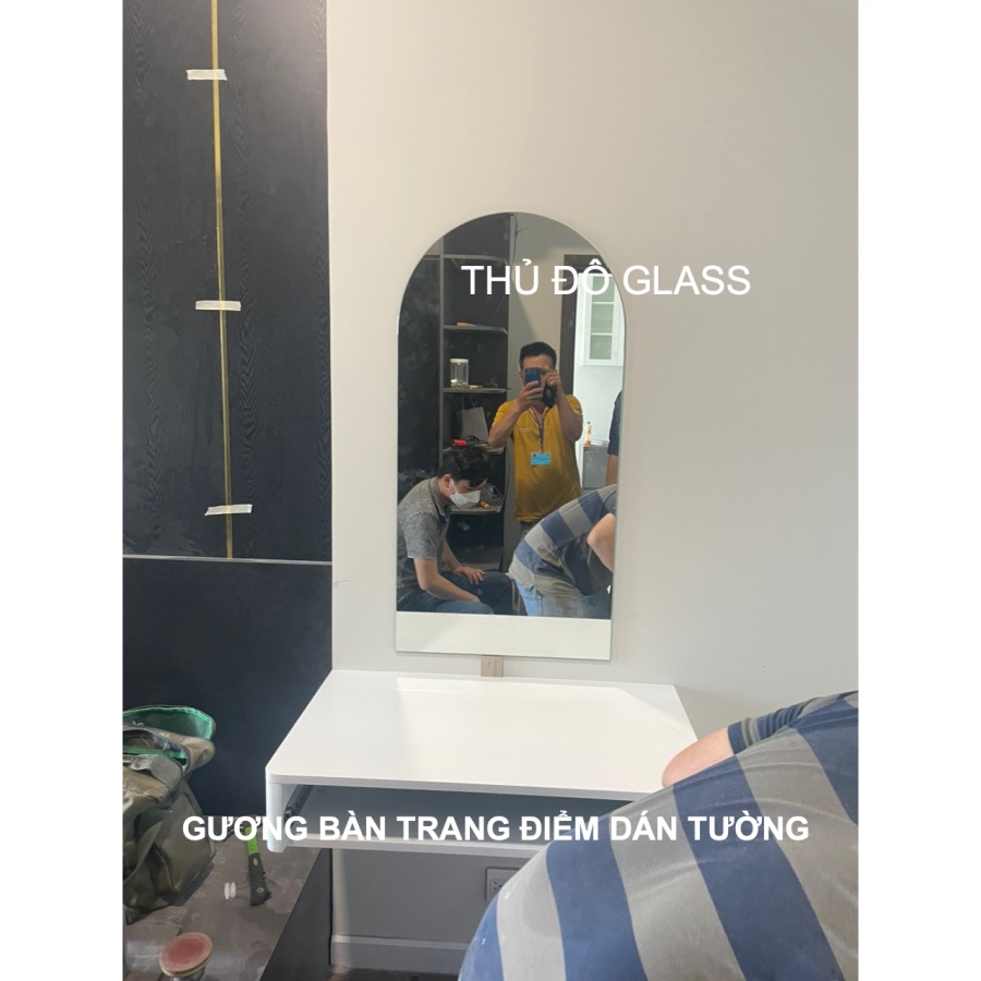 Gương bàn trang điểm dán tường giá rẻ