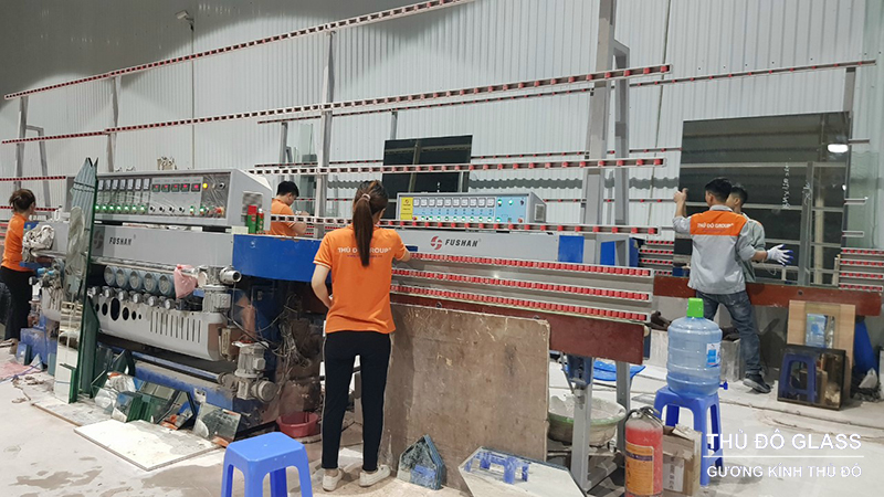 Cắt gương soi CNC theo yêu cầu