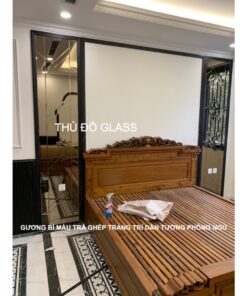 Gương bỉ màu trà ghép trang trí dán tường phòng ngủ Hà Nội