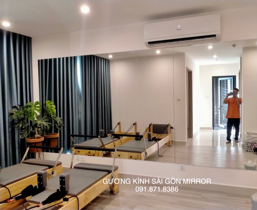Gương dán tường phòng tập TPHCM