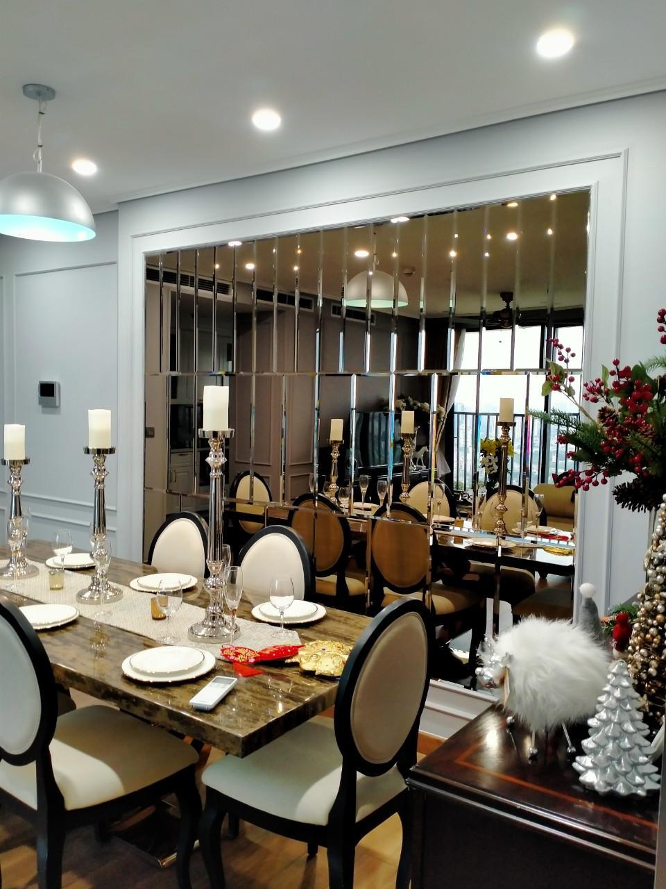 Gương ghép trang trí bàn ăn