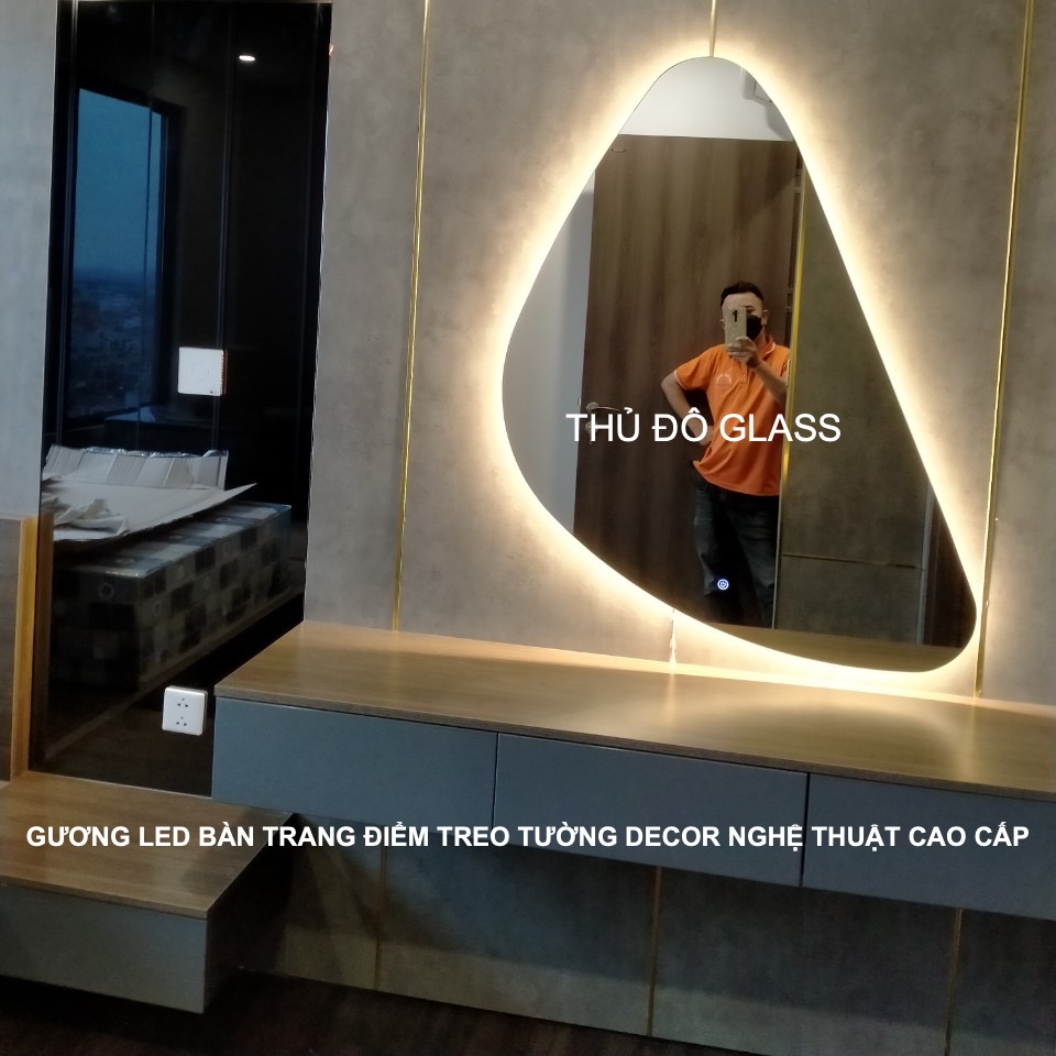 Gương led bàn trang điểm treo tường decor nghệ thuật cao cấp