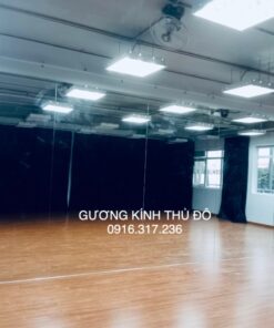 Gương phòng tập Gym Yoga dán tường