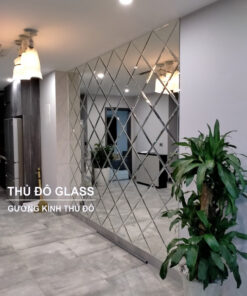 Gương ghép ô dán tường trang trí phòng khách