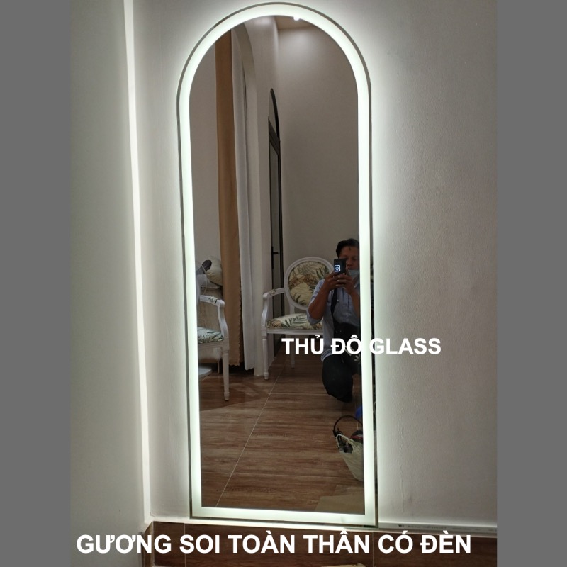 Gương soi toàn thân có đèn