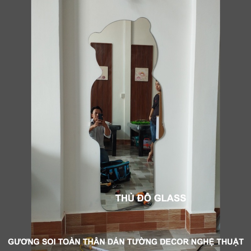 Gương soi toàn thân dán tường decor nghệ thuật