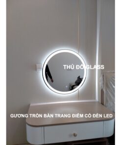 Gương tròn treo tường bàn trang điểm có đèn led tại Hà Nội
