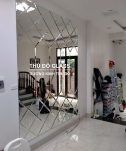 Gương ghép trang trí dán tường trong phòng khách