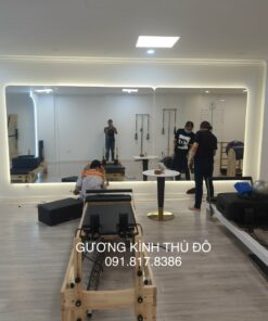 Thi công gương phòng tập có đèn led